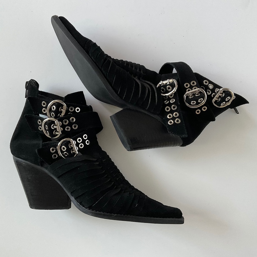 JEFFREY CAMPBELL X FREE PEOPLE Travis Ankle Boot Pointed Toe Black Suede Size 9